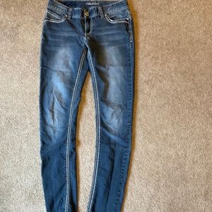 Maurices jeans